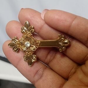 JANE 1998 AOL Signed. Pin Cross Brooch